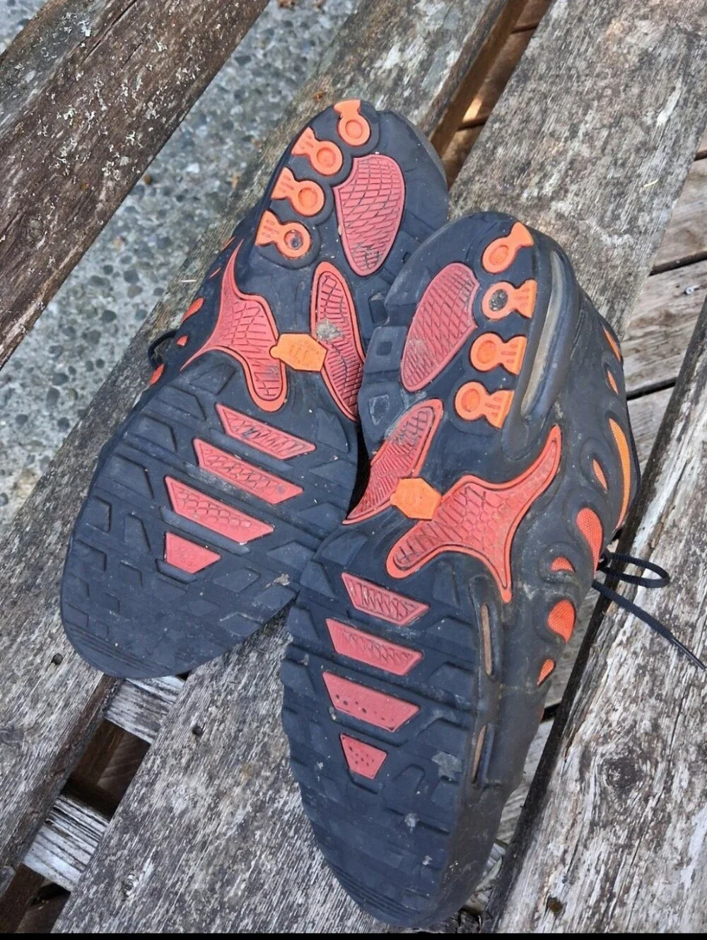 Nike Men’s Black & Orange Running Sneakers